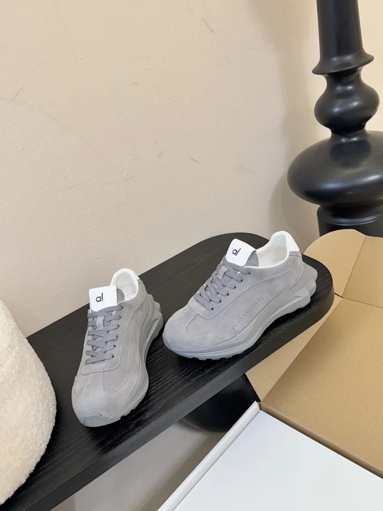 Off-White Diagonal Arrow Sneakers Black/White Chunky Sneakers - 4