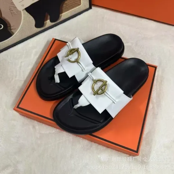Hermès Oran Slide Sandals Tan and Black Leather Slippers - 4