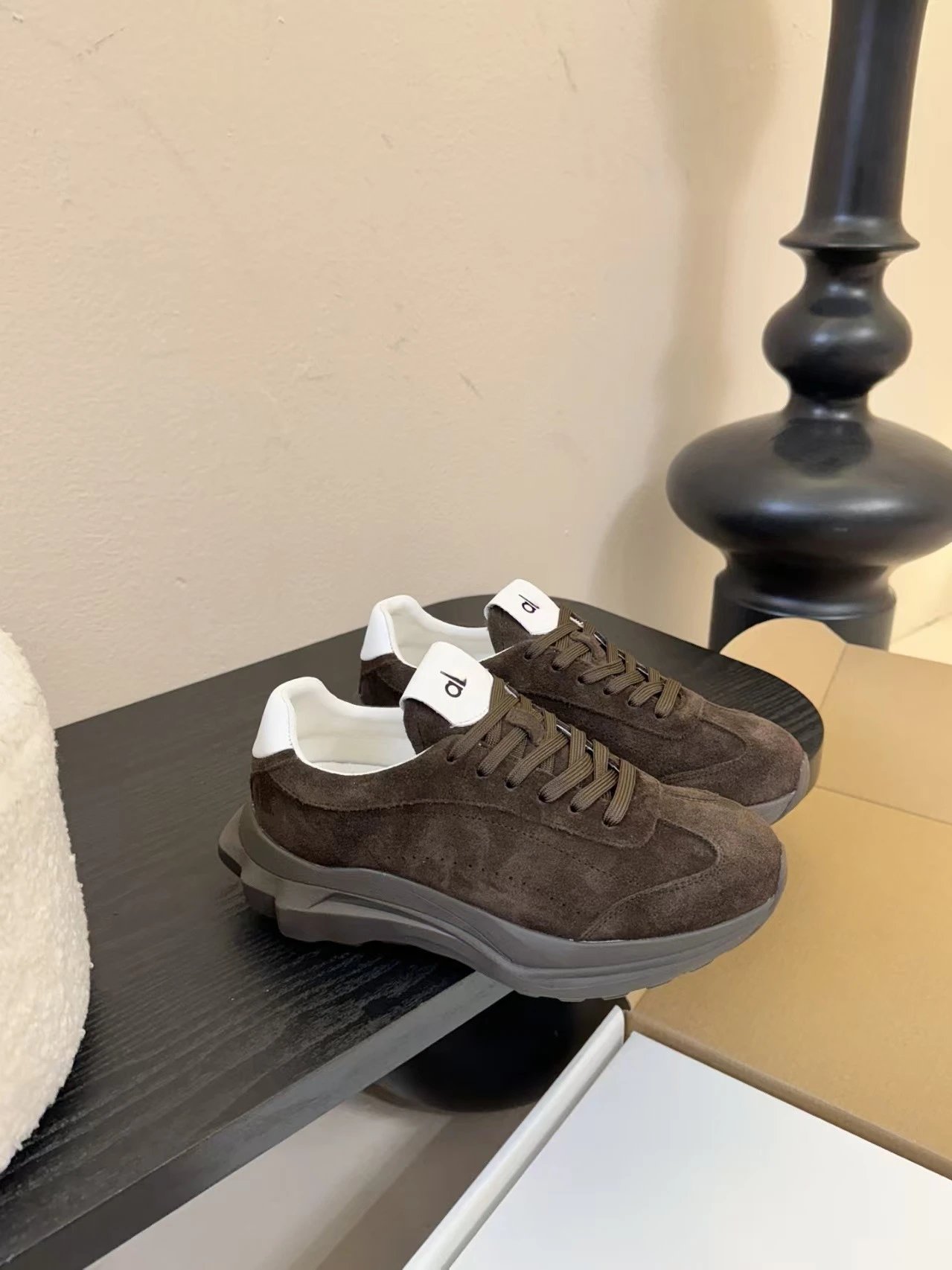 Off-White Diagonal Arrow Sneakers Black/White Chunky Sneakers - 11