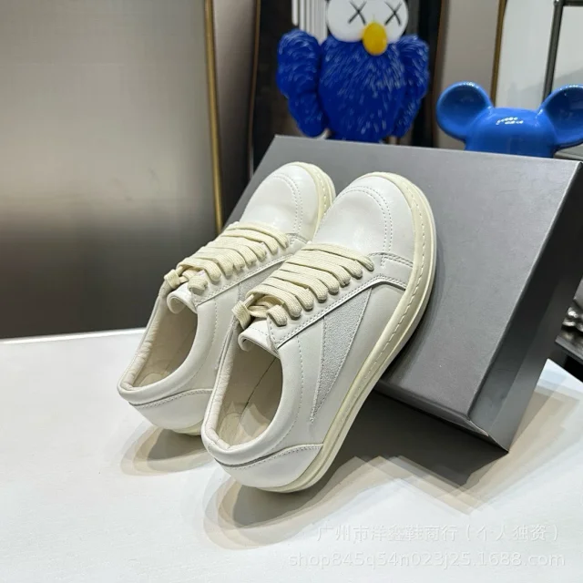 Unbranded Sneakers Low-Top Lace-Up with Contrast Side Panel and Chunky Sole product detail image 12
