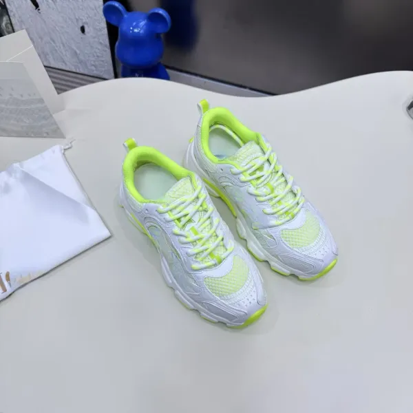 Off-White x Nike Air Zoom Tempo NEXT% Neon Green White Chunky Sneakers - 7