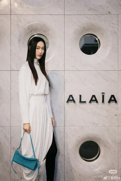 Off-White Cropped Zip-Up Top and Draped Skirt Set Black - 7