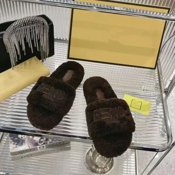 Fendi Fur Slide Slippers White - 16
