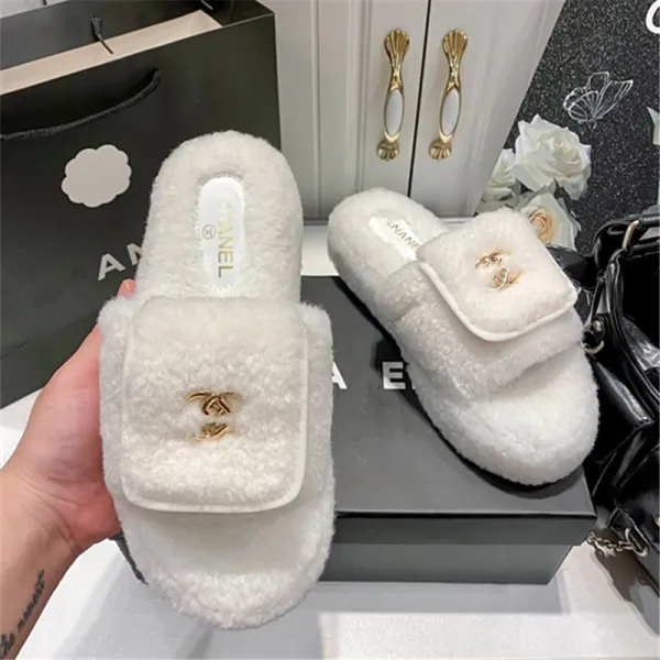 Chanel-inspired Faux Shearling Slide Slippers Beige Slippers - 5