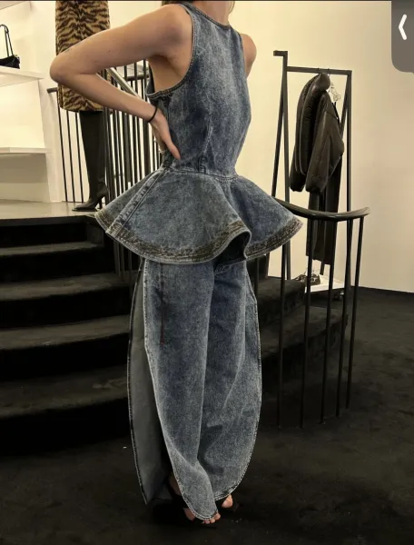 Denim Set: Flared Wide-Leg Jeans and Peplum Sleeveless Top in Medium Wash Blue - 4