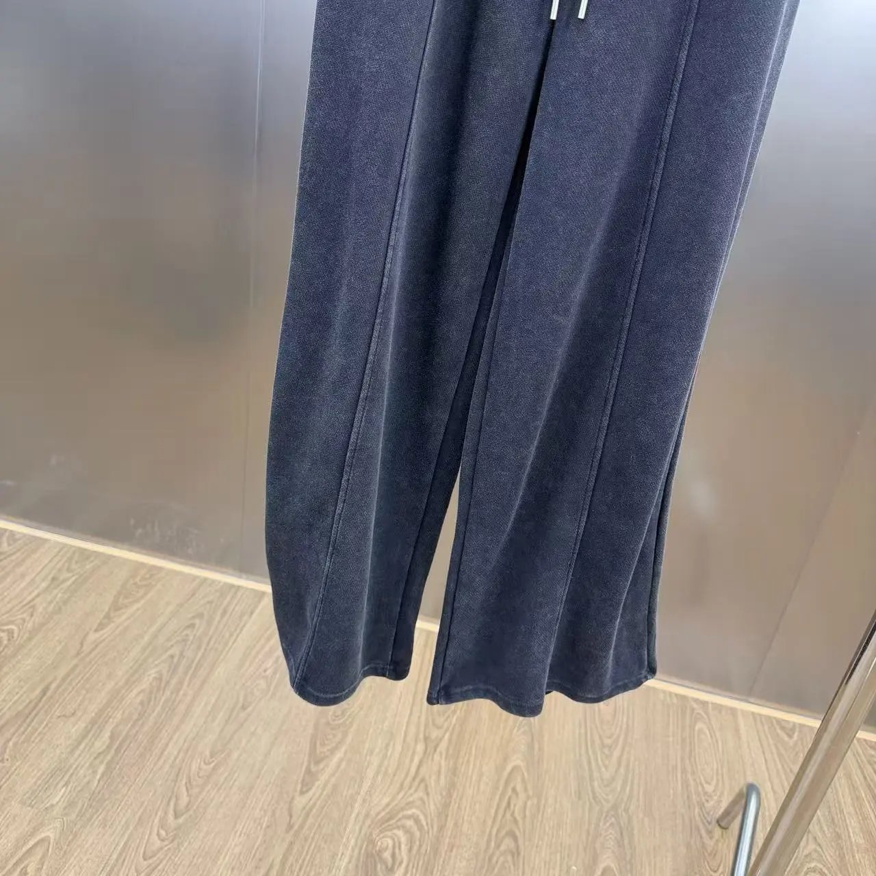 Gallery Dept. Utility Zip-Up Jacket and Wide-Leg Sweatpants Set in Light Gray and Black - 7