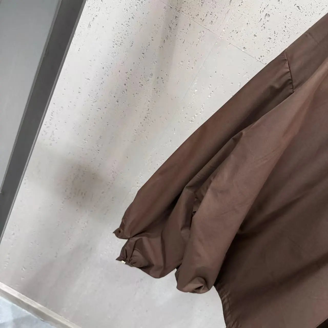 Off-White Zip-Up Windbreaker White Outerwear - 23