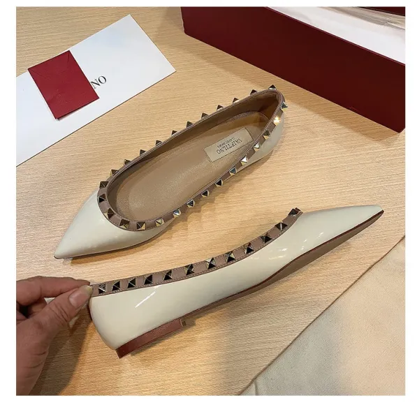 Valentino Garavani Rockstud Pointed-Toe Flats White Leather Shoes - 39