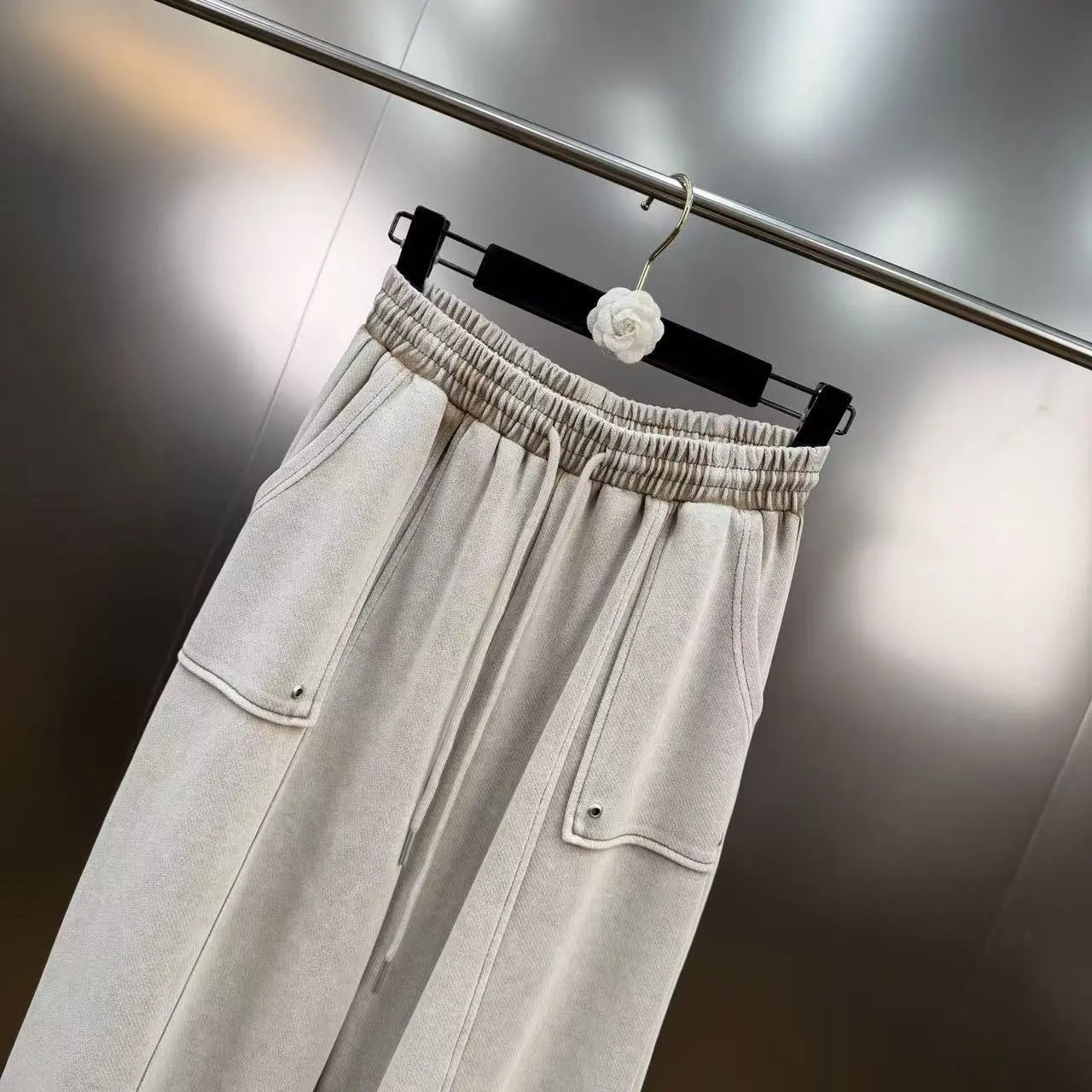 Gallery Dept. Utility Zip-Up Jacket and Wide-Leg Sweatpants Set in Light Gray and Black - 22