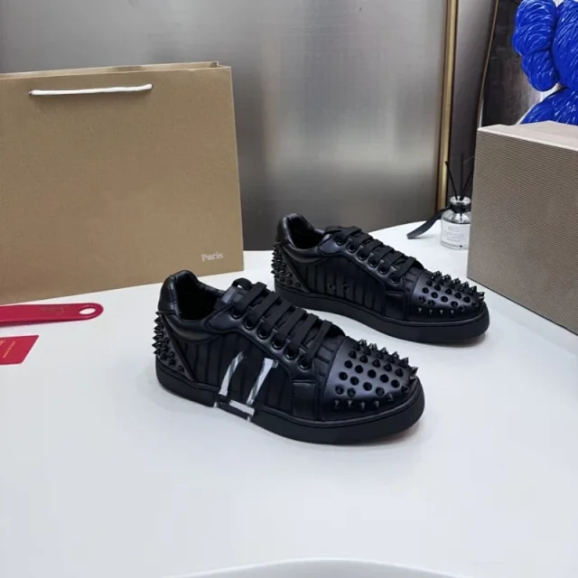 Christian Louboutin Sneakers Low-Top Lace-Up with Spike Studs product detail image 14