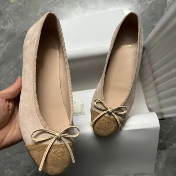Miu Miu Bow-Embellished Suede Loafers Pink - 9