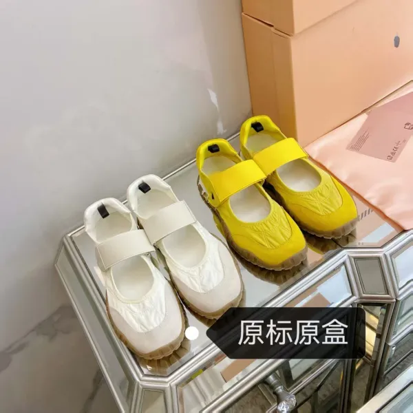 Maison Margiela Tabi Mary Jane Chunky Sneakers Beige - 2