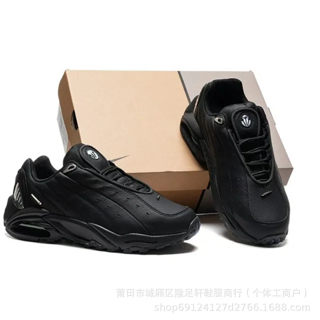 Nike Sneakers Low-Top Chunky with Perforated Upper and Cutout Heel Sole product detail image 4