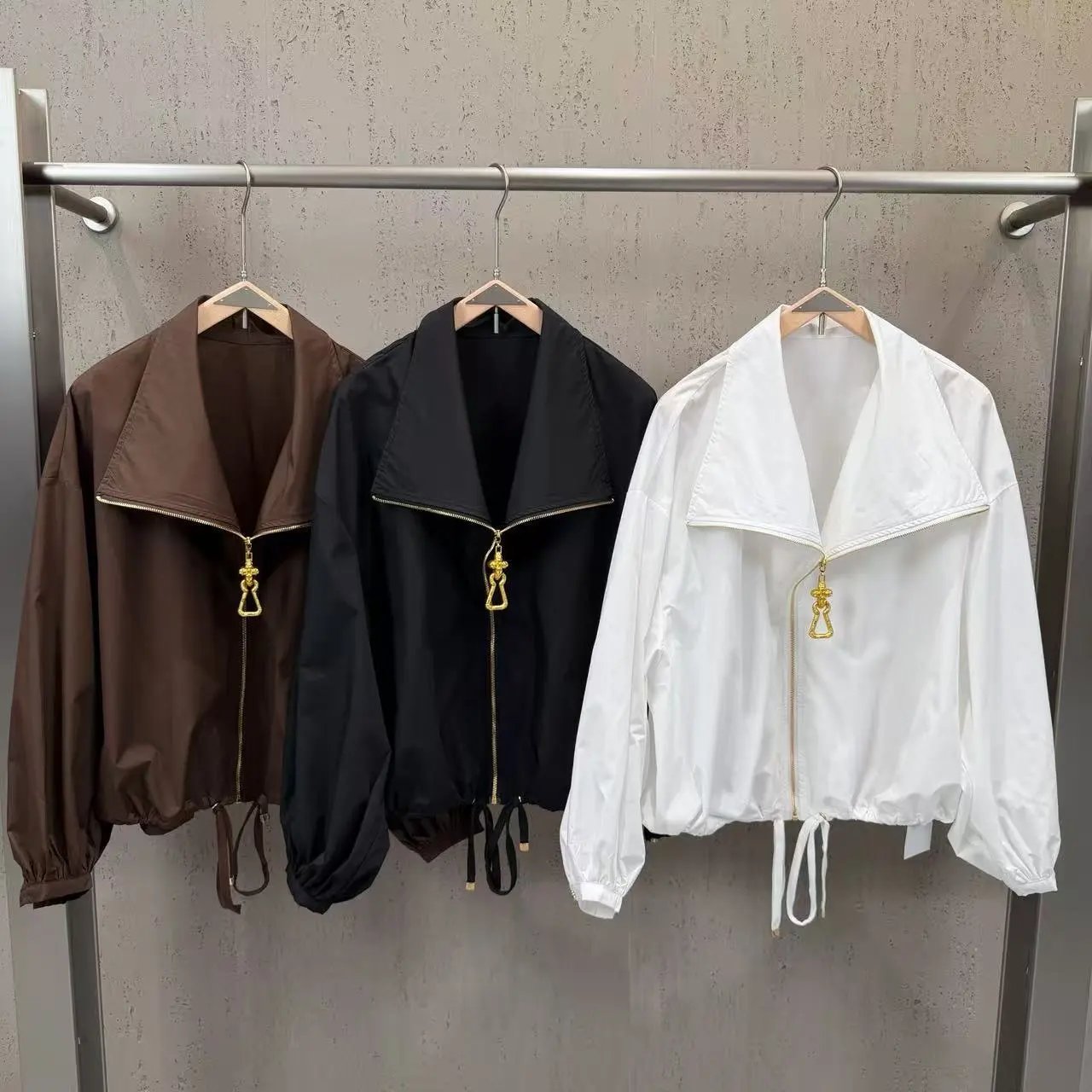Off-White Zip-Up Windbreaker White Outerwear - 25