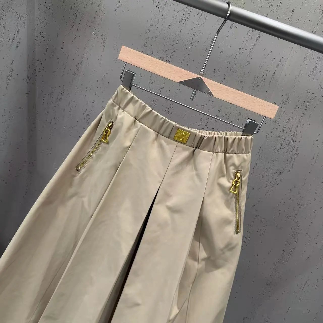 Philipp Plein Pleated Skirt with Gold Zipper Details Black and Beige Skirt - 11
