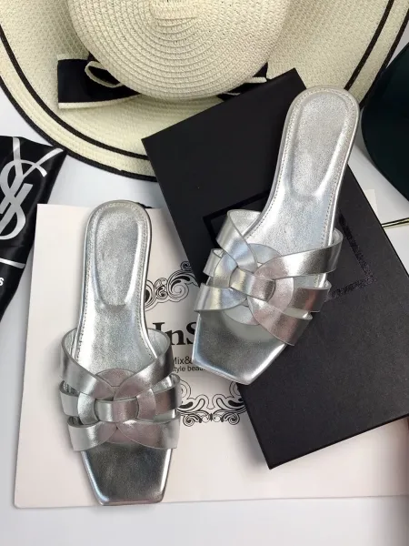 Beige Patent Leather Knot-Strap Slide Sandals - 13