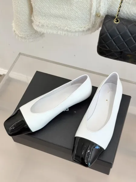 Chanel Two-Tone Cap-Toe Ballet Flats Beige and Black Shoes - 6
