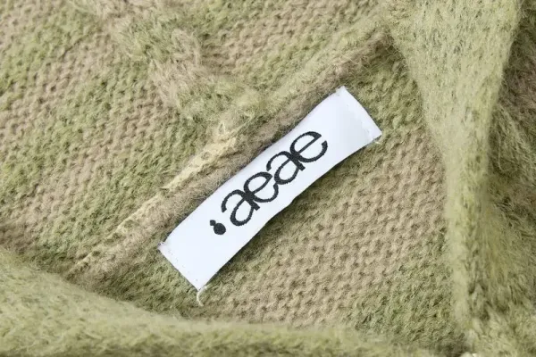 Design Striped Cropped Hoodie in Sage Green and Beige - 11