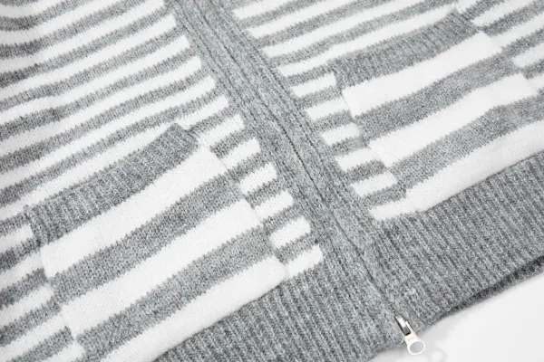 Design Striped Cropped Hoodie in Sage Green and Beige - 27
