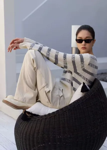 GRA Logo Stripe Ribbed Knit Sweater White/Gray - 26