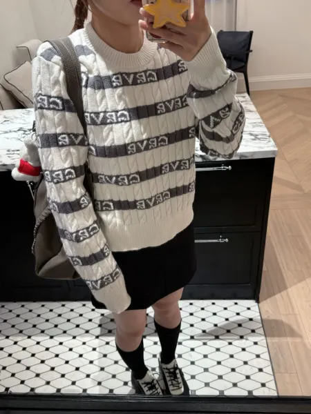 GRA Logo Stripe Ribbed Knit Sweater White/Gray - 29