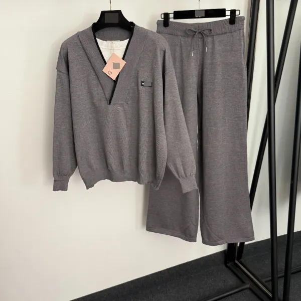 Design V-Neck Knit Sweater and Wide-Leg Sweatpants Set Gray Casual Set - 5
