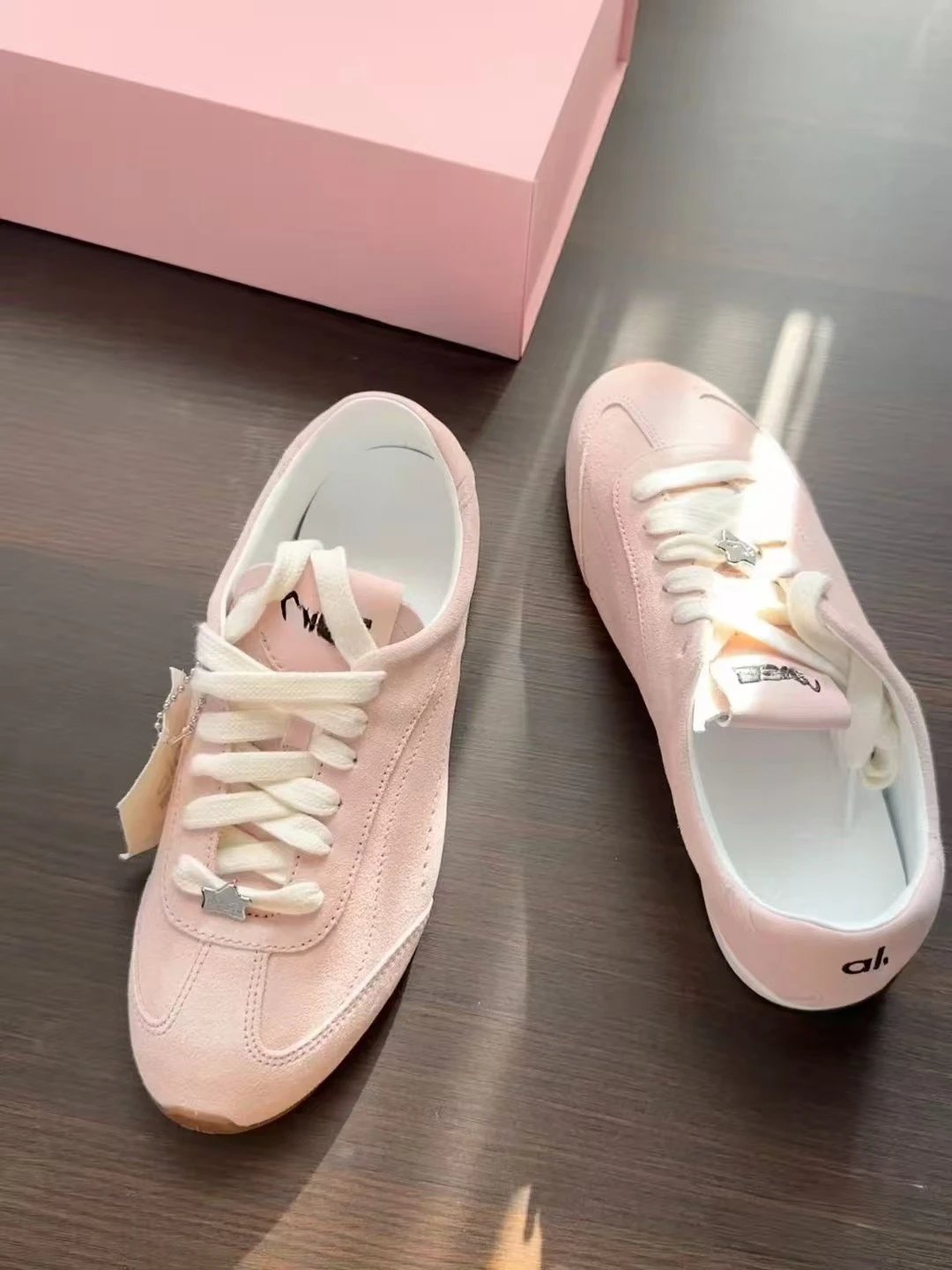 MMY Star-Embellished Suede Sneakers Pink - 6