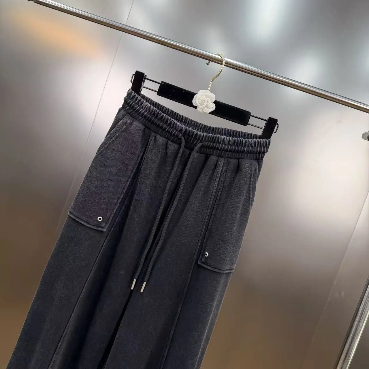 Gallery Dept. Utility Zip-Up Jacket and Wide-Leg Sweatpants Set in Light Gray and Black - 6