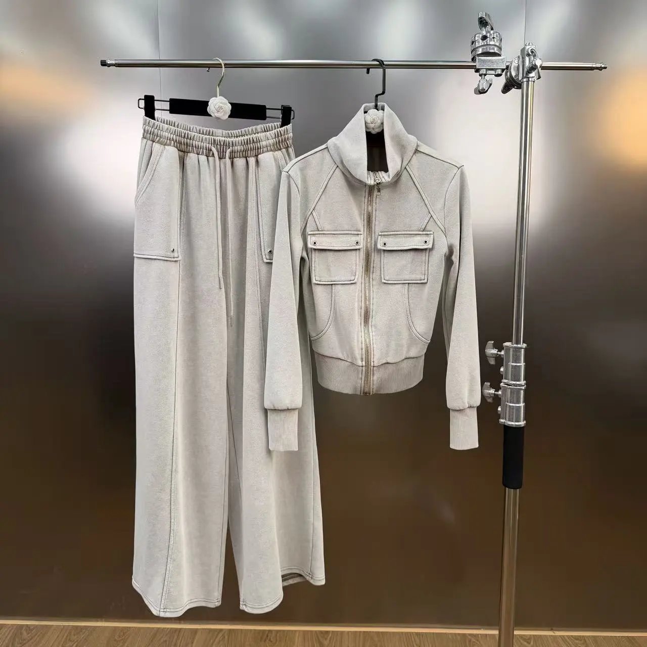 Gallery Dept. Utility Zip-Up Jacket and Wide-Leg Sweatpants Set in Light Gray and Black - 20