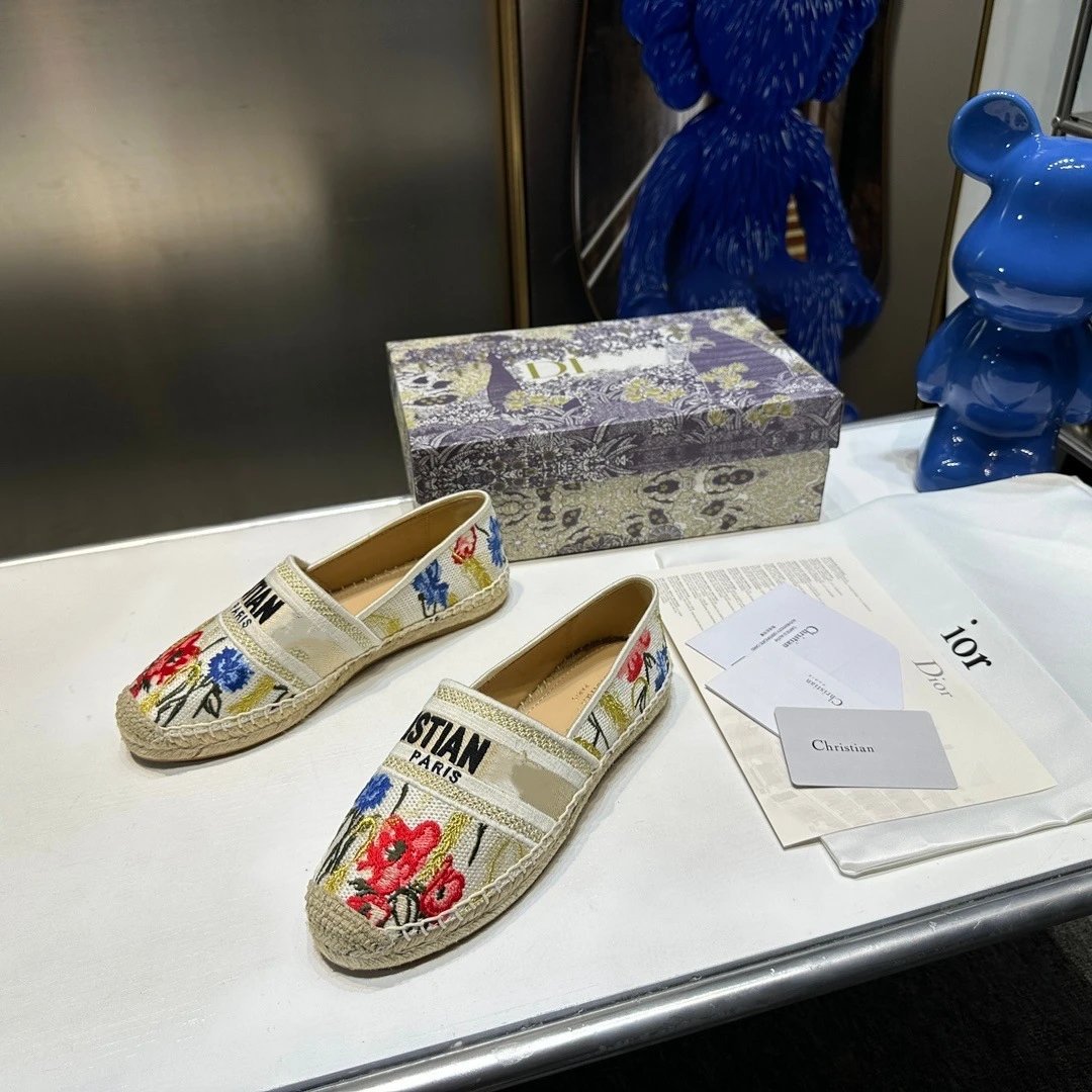Dior Jardin d'Hiver Espadrilles White Embossed Canvas Loafers - 4