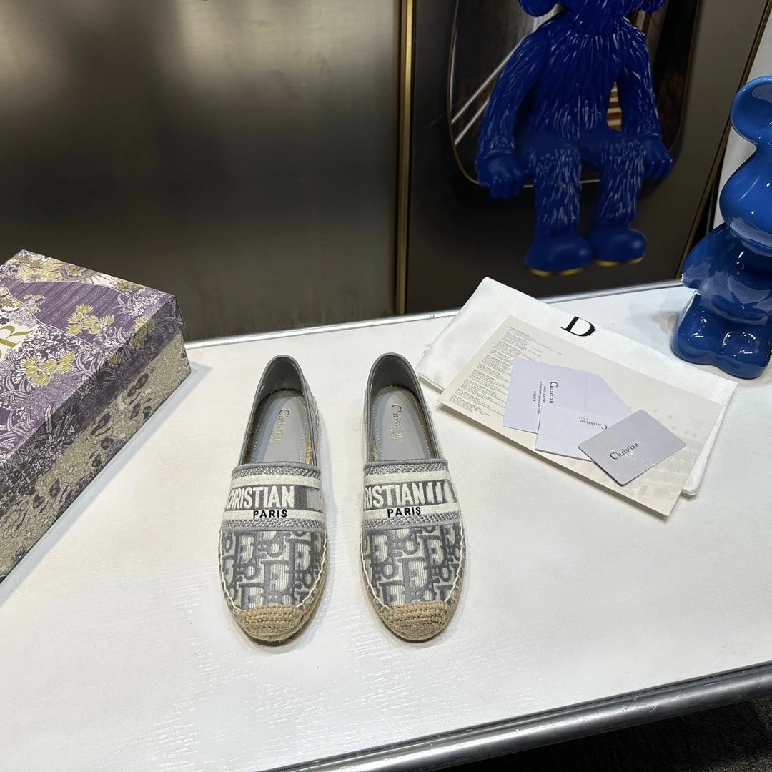 Dior Jardin d'Hiver Espadrilles White Embossed Canvas Loafers - 12