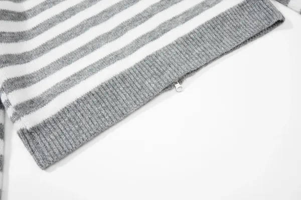Design Striped Cropped Hoodie in Sage Green and Beige - 22