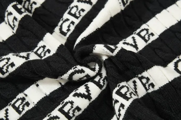GRA Logo Stripe Ribbed Knit Sweater White/Gray - 19