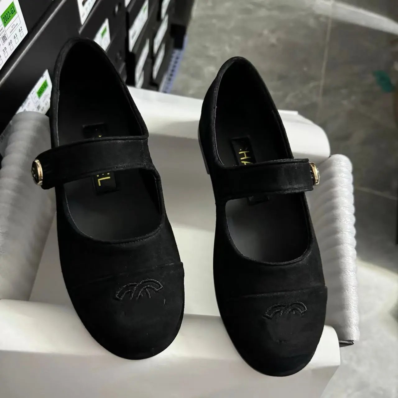 Mary Jane Shoe with Lamb Wool Lining