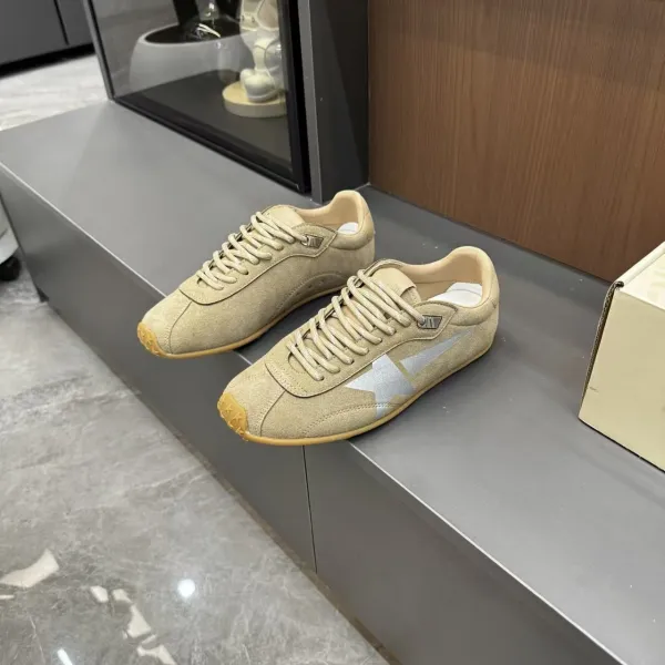 Maison Margiela Tabi Sneaker Beige Suede Sneakers - 9