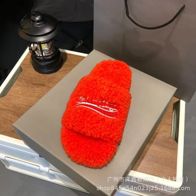 Miu Slippers Teddy-Fleece Logo Embroidered Slide product detail image 37