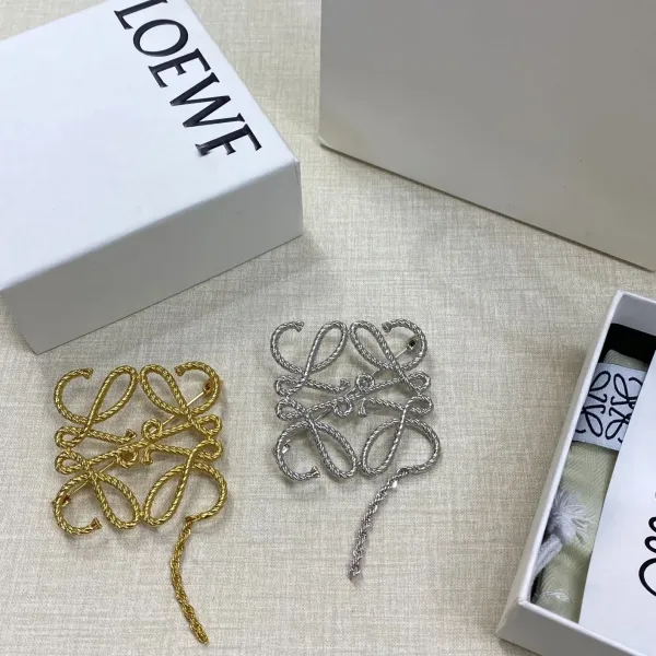 Loewe Anagram Rope Brooch Gold Jewelry - 2