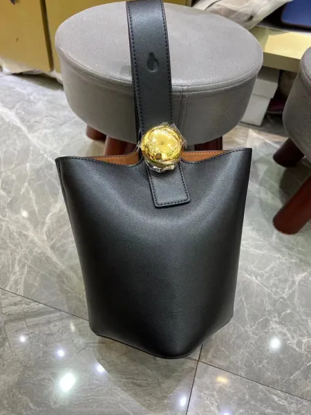 Hermès Picotin Lock 18 Gray Togo Leather Bucket Bag - 6