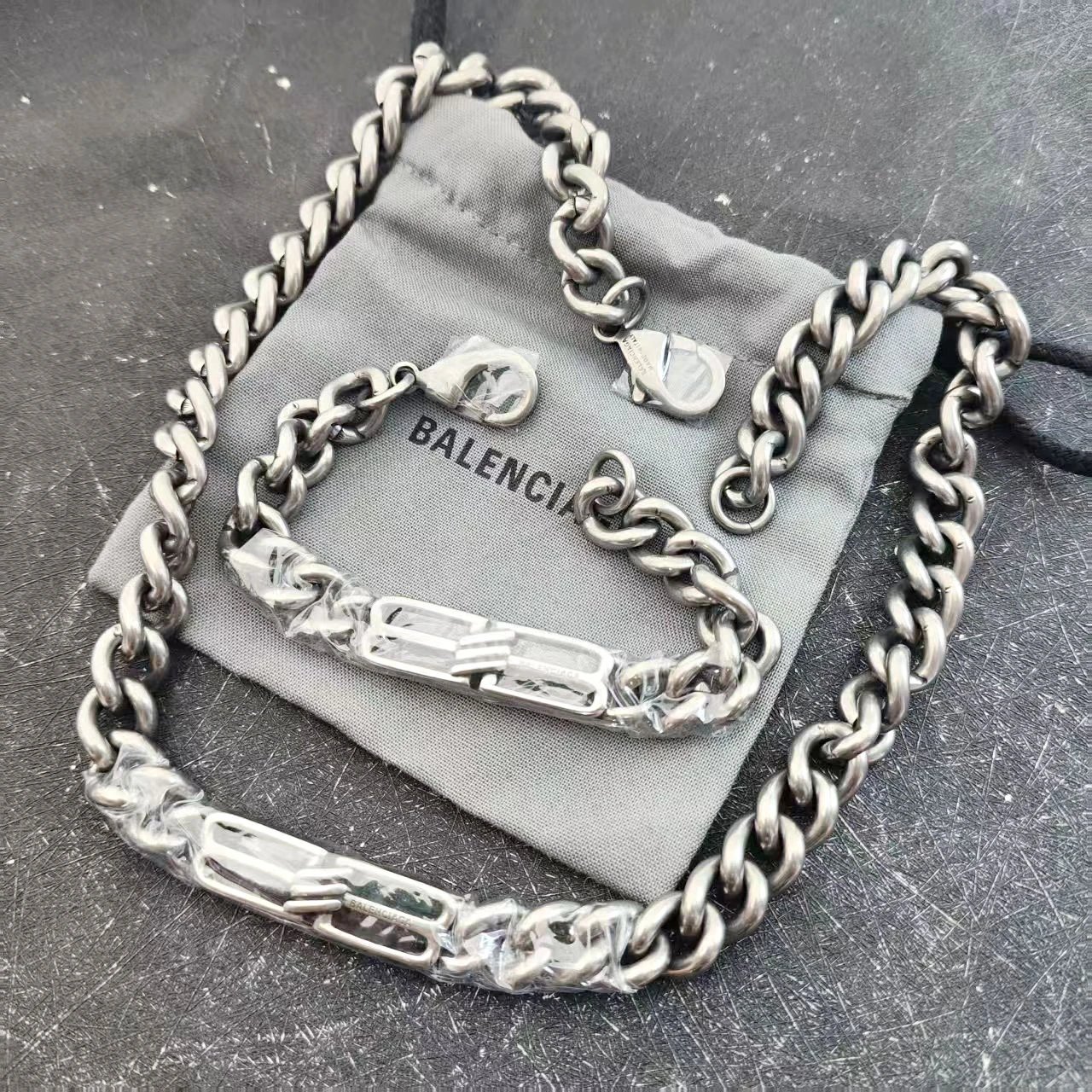 Balenciaga Chain Link Bracelet Gold Jewelry - 3