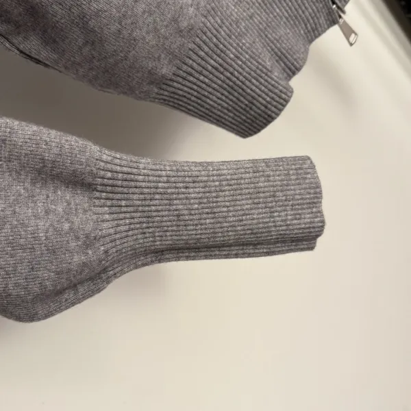 Chanel Knit Hooded Cropped Sweater and Wide-Leg Sweatpants Set Gray - 9