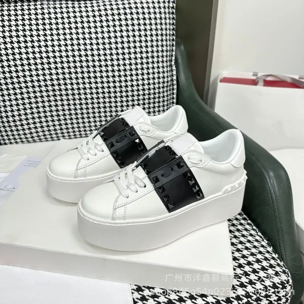 Valentino Garavani Rockstud Flat White Platform Sneakers - 8