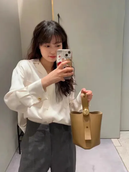 Hermès Picotin Lock 18 Gray Togo Leather Bucket Bag - 11