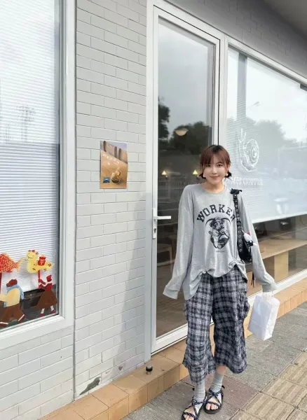 Open YY Worker Graphic Long-Sleeve T-Shirt White - 25