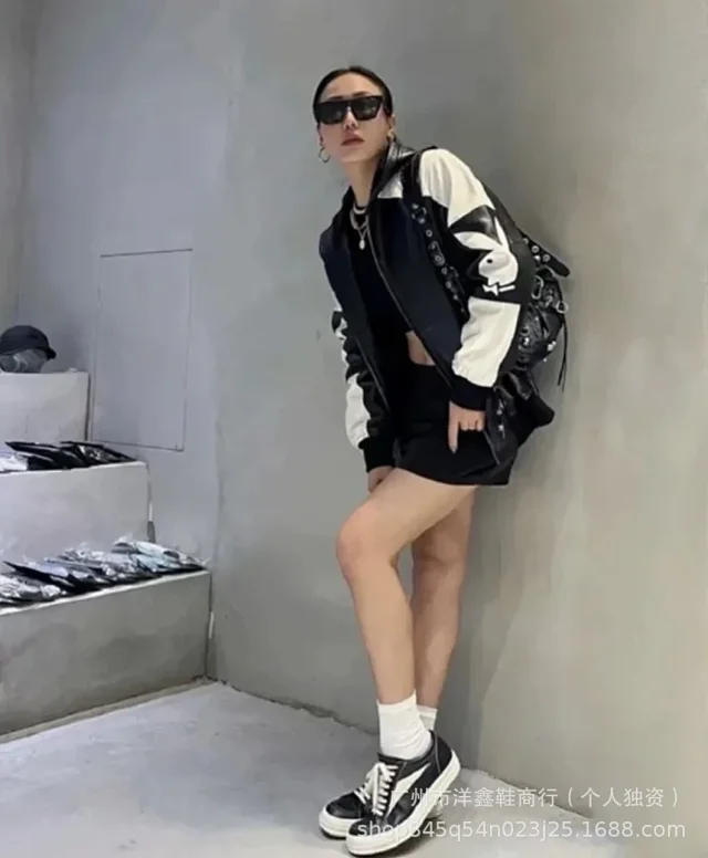Unbranded Sneakers Low-Top Lace-Up with Contrast Side Panel and Chunky Sole product detail image 2