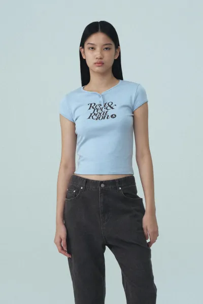 Rose & Resurrection Rest & Recreation White Graphic T-Shirt - 7