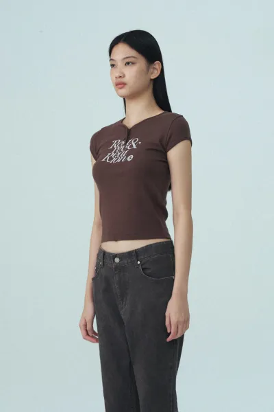Rose & Resurrection Rest & Recreation White Graphic T-Shirt - 10