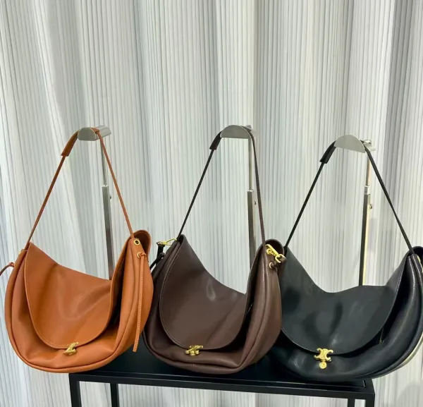 Celine Triomphe Saddle Bag Black Leather Shoulder Bag - 5