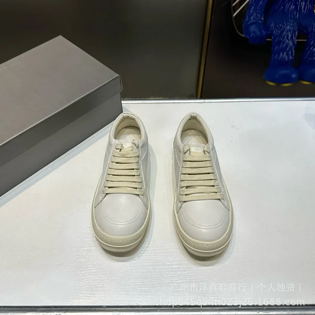 Unbranded Sneakers Low-Top Lace-Up with Contrast Side Panel and Chunky Sole product detail image 10