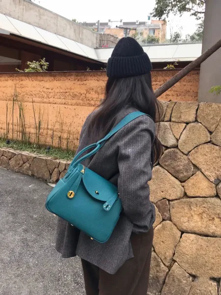 Hermès Lindy Bag Black Togo Leather Shoulder Bag - 42