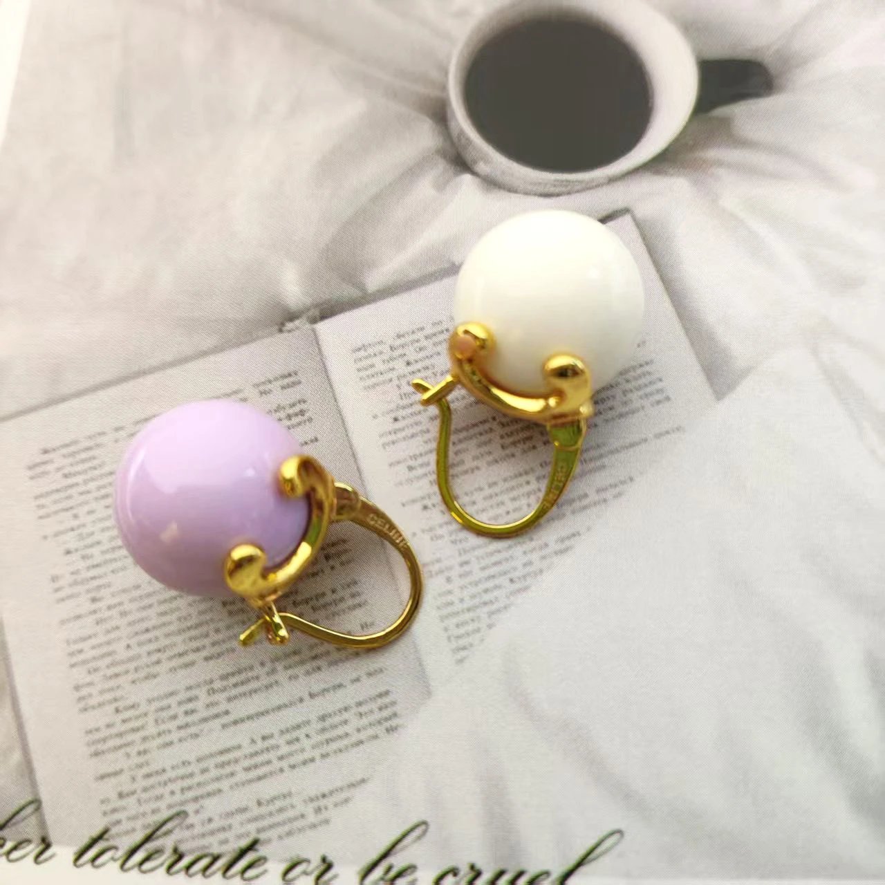 Gold Dragon Pearl Earrings White - 3
